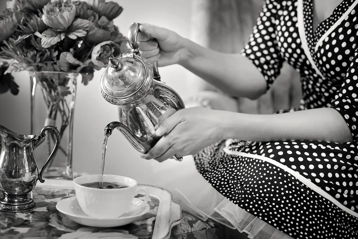 Tea Brewing Station Checklist: 10 Tools Every Loose-Leaf Beginner Needs